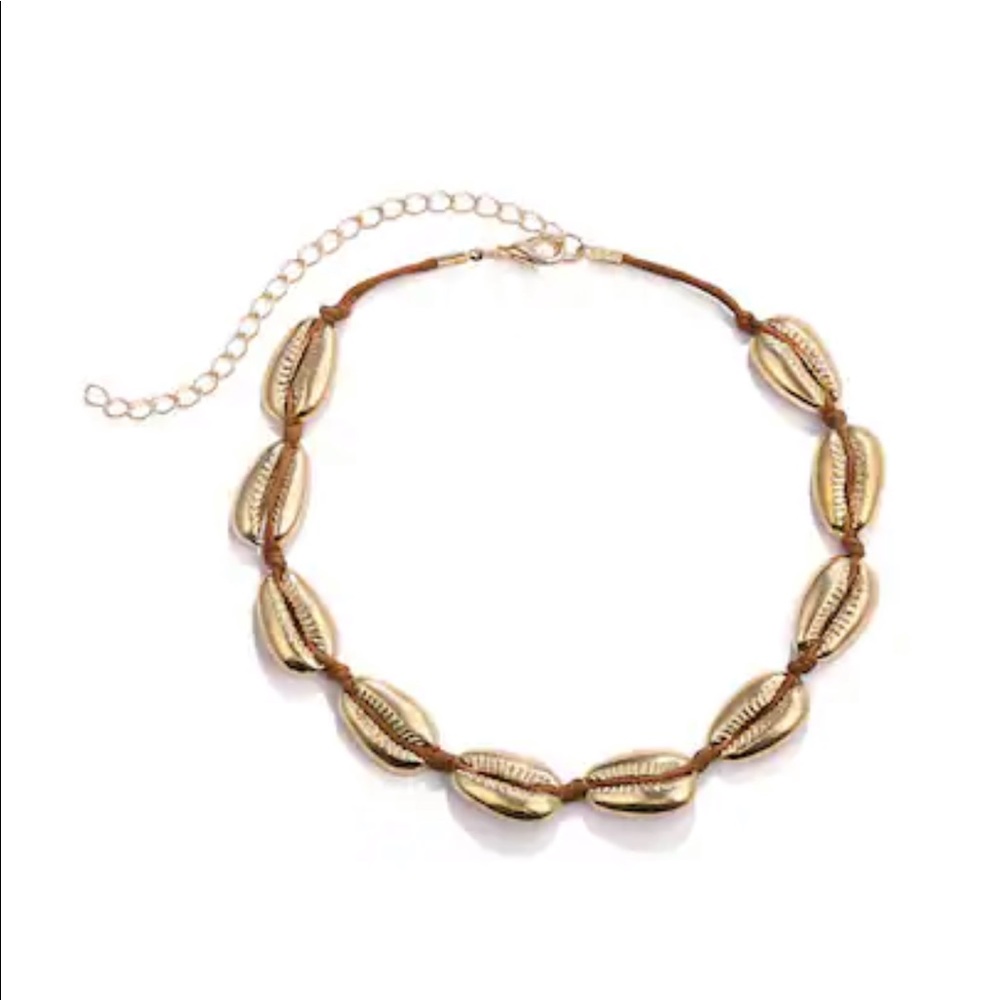 LAST ONE SALE Gold Cowrie Shell Choker Necklace - Picture 5 of 6